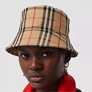 Burberry Classic Nova Check Bucket Hat - NWT & Box- UNISEX